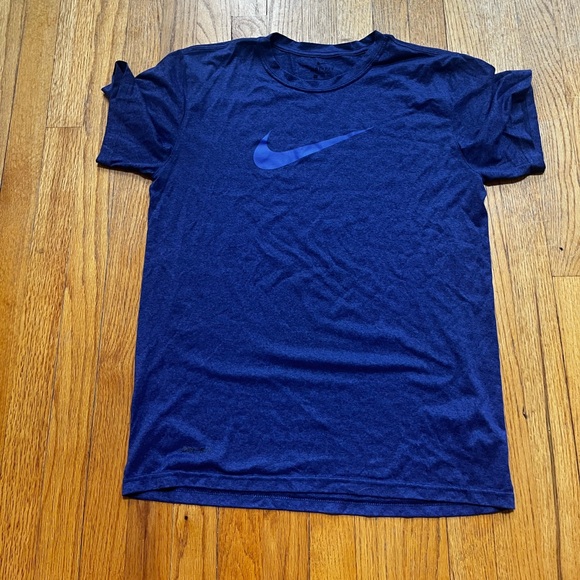 Nike Men's Navy Short Sleeve dry fit Tee - Picture 1 of 3